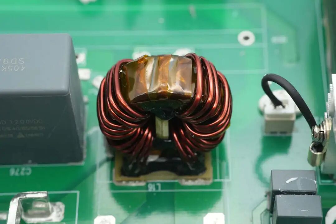 拆解报告：优优绿能20kW新能源汽车充电模块图98
