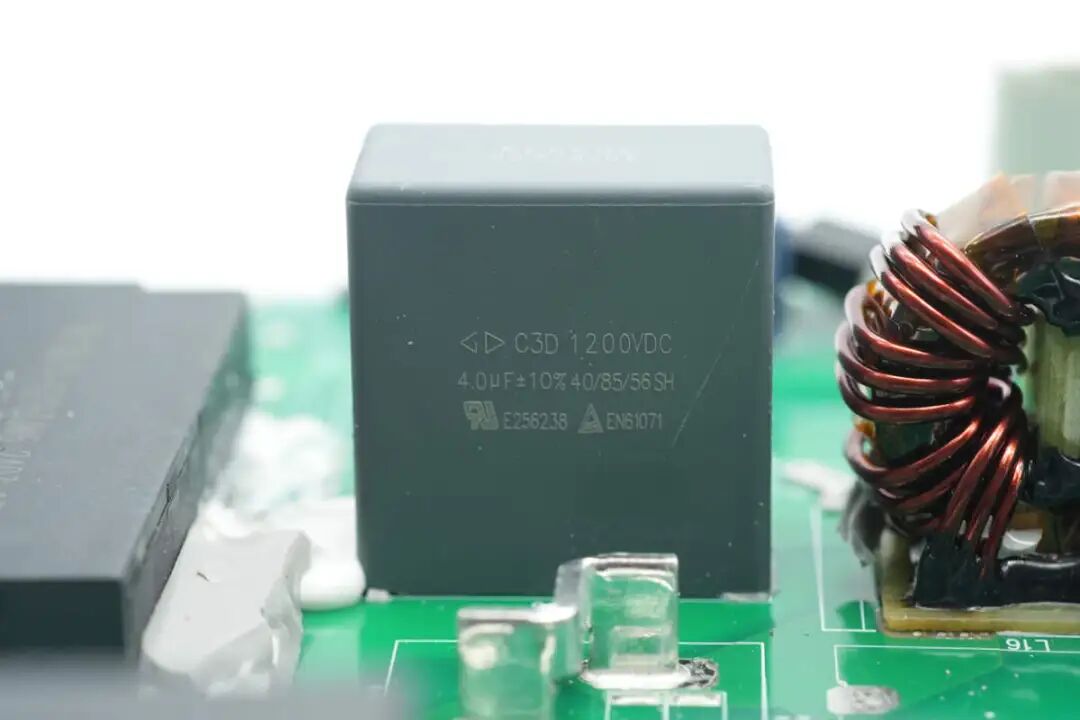 拆解报告：优优绿能20kW新能源汽车充电模块图99
