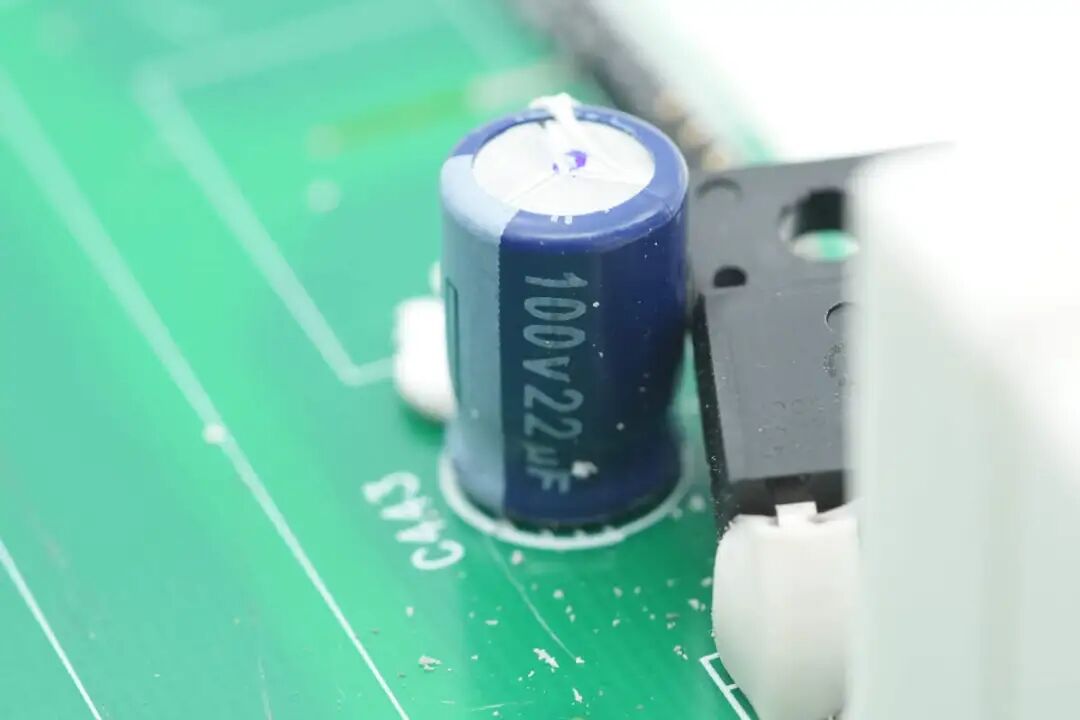 拆解报告：优优绿能20kW新能源汽车充电模块图106