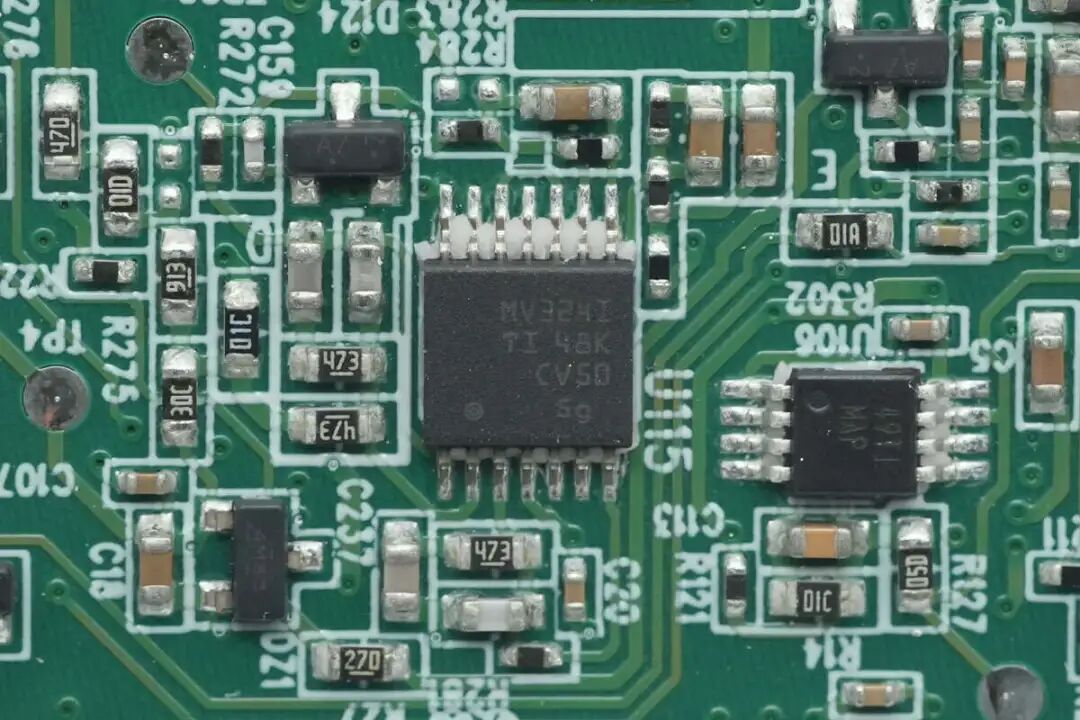 拆解报告：优优绿能20kW新能源汽车充电模块图120