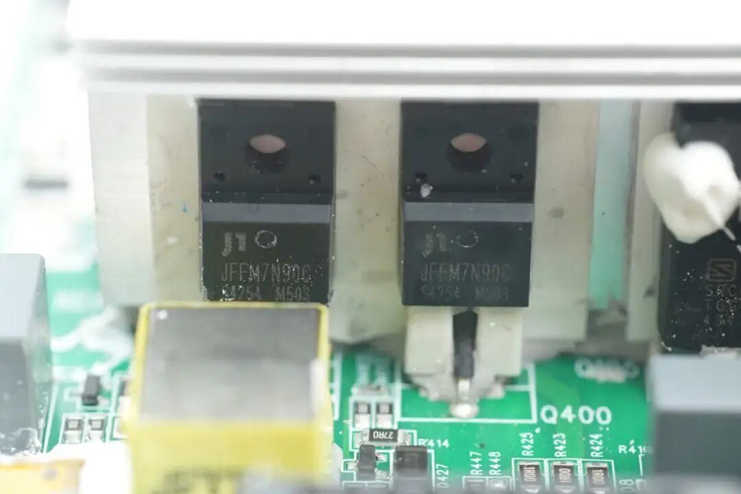 拆解报告：优优绿能20kW新能源汽车充电模块图137