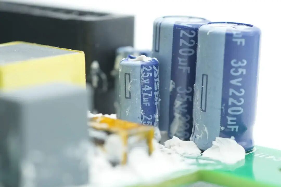 拆解报告：优优绿能20kW新能源汽车充电模块图140