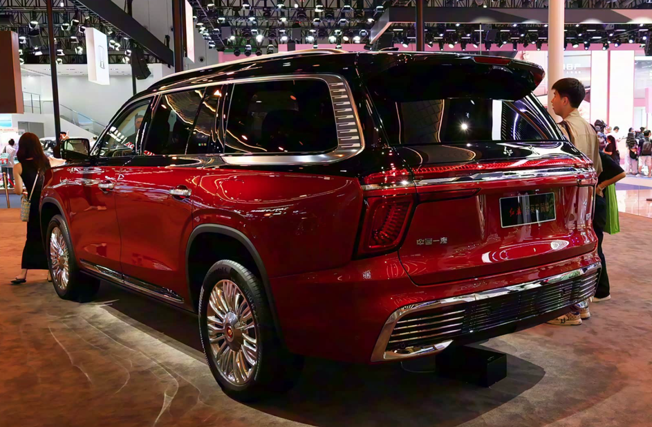 红旗“库里南”一炮而红，纯燃油“V8机皇”，红旗豪车梦开始了图3