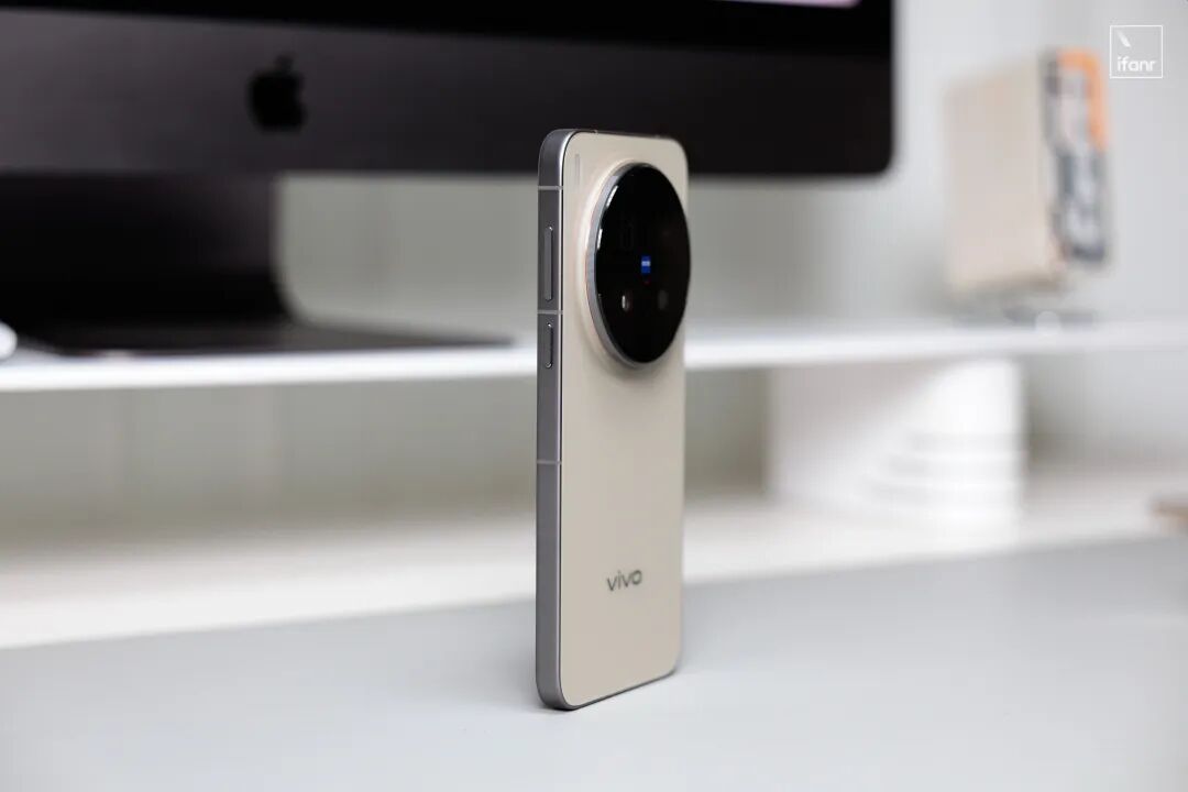 vivo X300 Pro 首发评测:直屏回归,长焦封神图5
