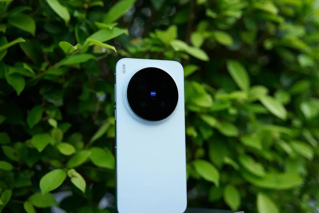 vivo X300 Pro 评测:从天玑调校看蓝厂进化到两亿影像看蓝厂图1