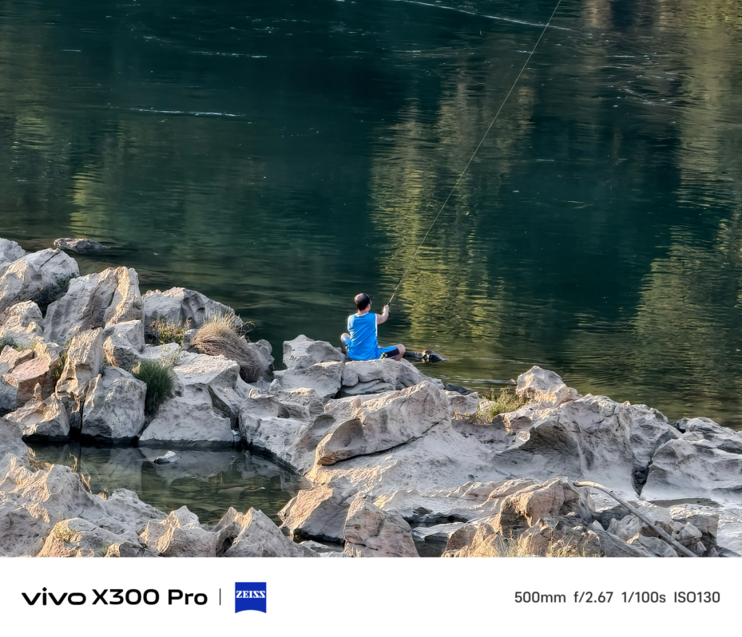 vivo X300 Pro 评测:从天玑调校看蓝厂进化到两亿影像看蓝厂图18