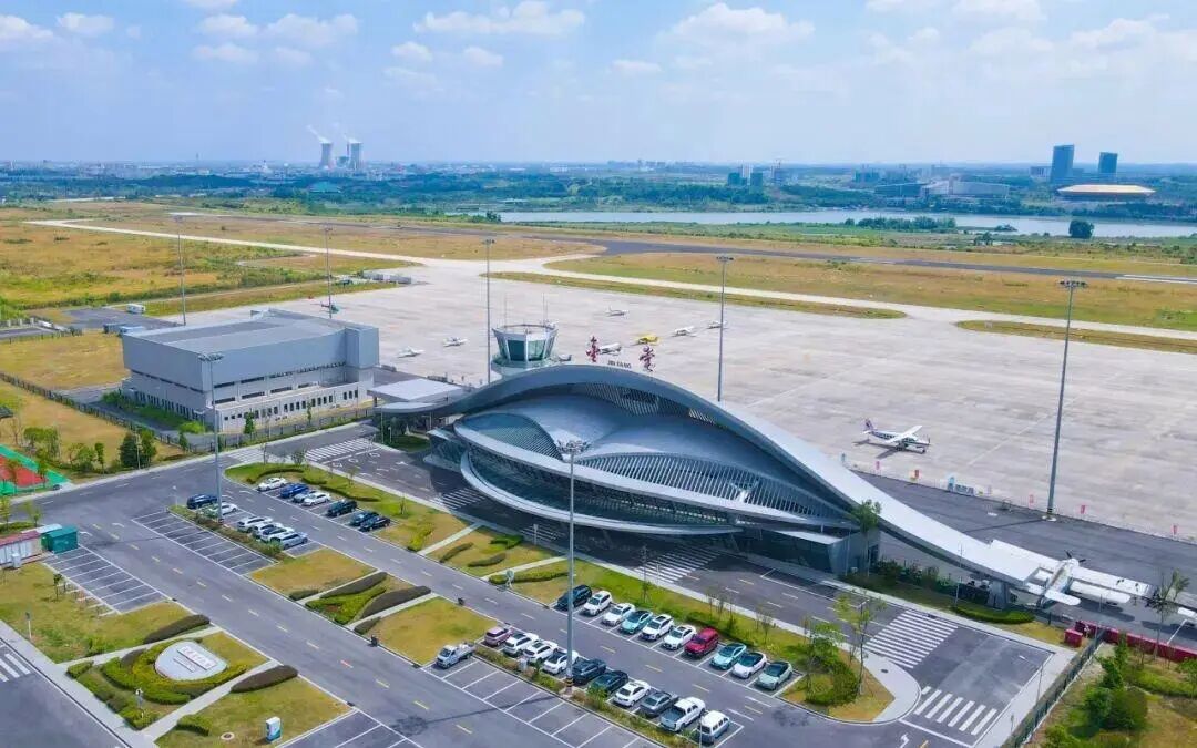 低空经济新引擎 成都淮州机场乘势飞图1