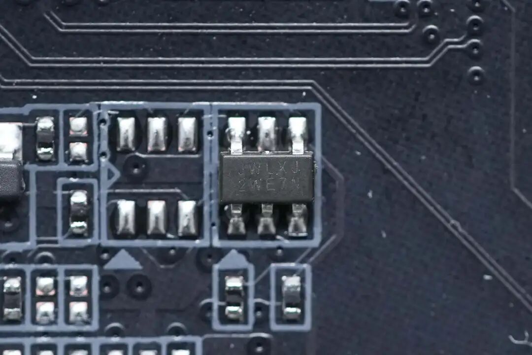 拆解报告:技嘉B650E AORUS PRO X USB4主板图106
