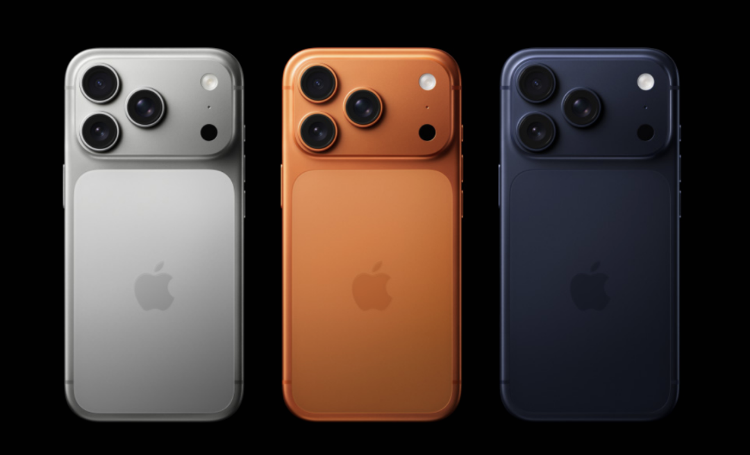 null 部分 iPhone 17 Pro 用户遭遇褪色问题,橙色机身已变成玫红色图1