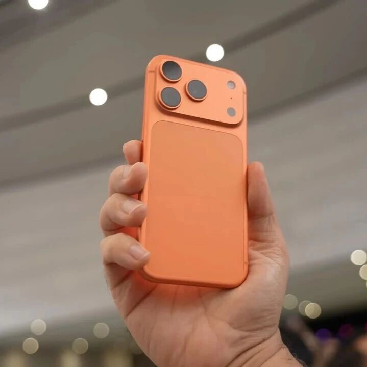 iPhone17ProMax突然调价，果粉们都很无语