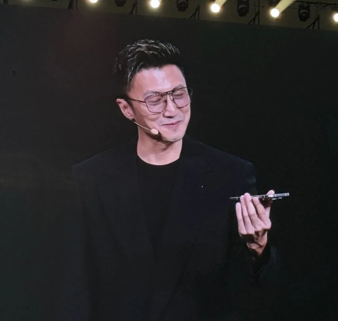 库克人在北京,安卓AiPhone 4499元贴脸开卖!图4