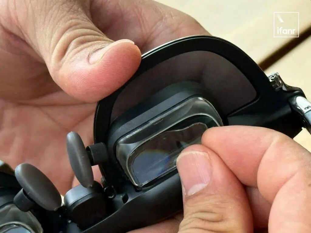 从 Meta 拆解、苹果眼镜爆料,看「不科幻但好用」的 AR 眼镜|硬哲学图22
