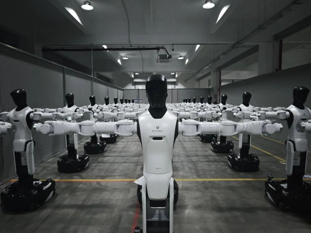 智元机器人联合均普智能全球线下首发精灵G2！过亿订单完成首批交付图3