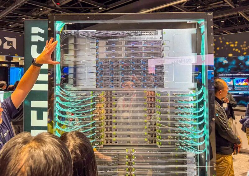 AMD Helios 机架,首次曝光图2