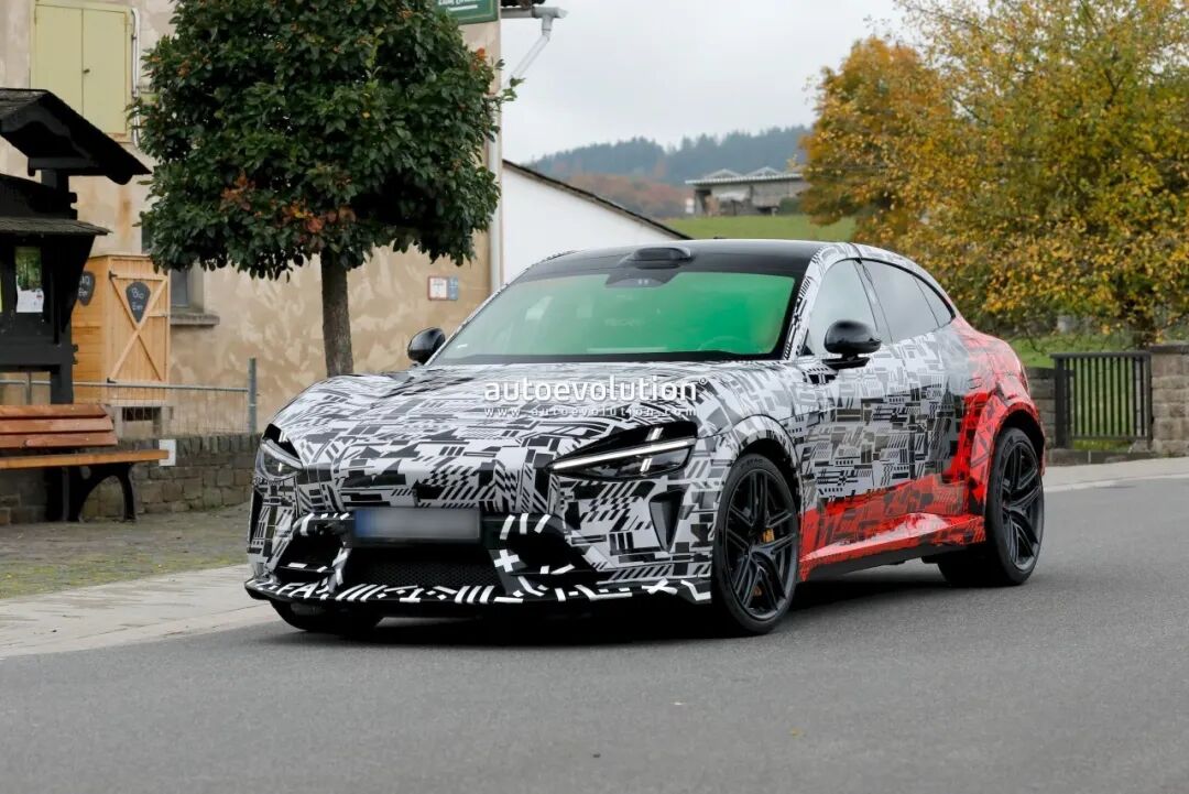 小米YU7 GT!—— 在纽博格林赛道附近测试一台全新原型车图15