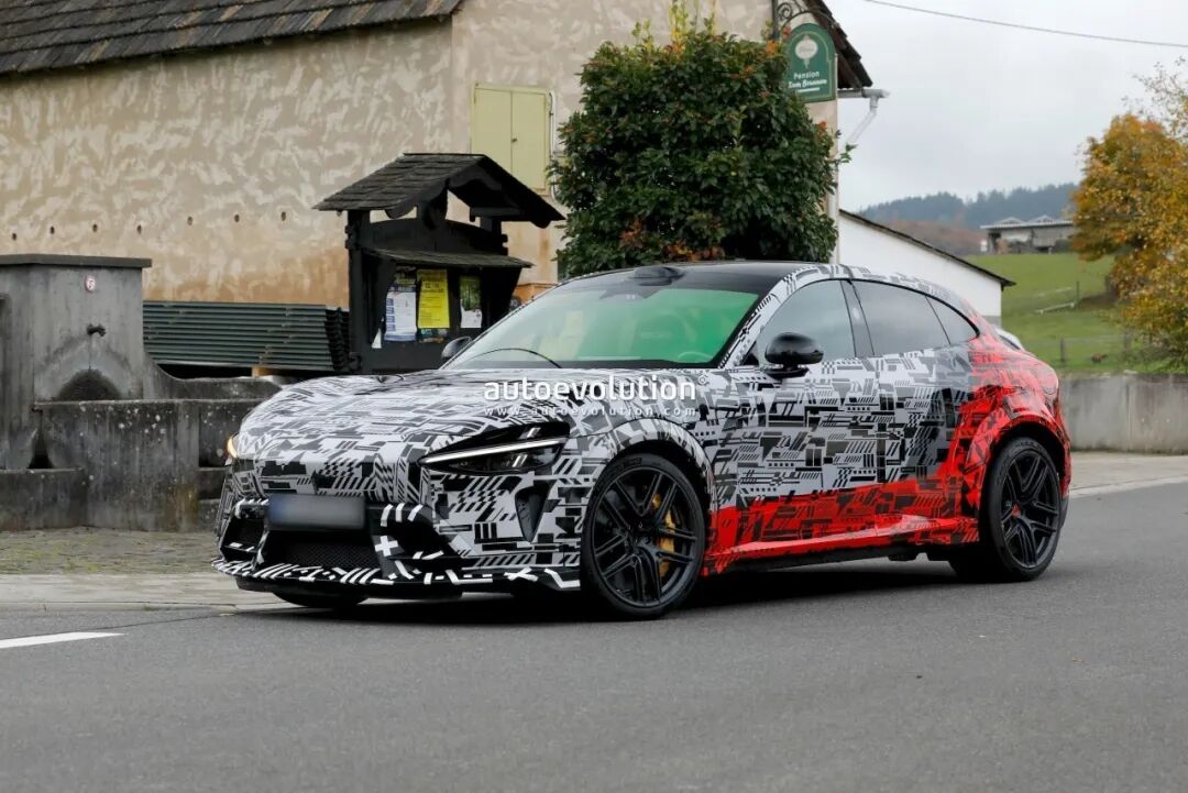 小米YU7 GT!—— 在纽博格林赛道附近测试一台全新原型车图16