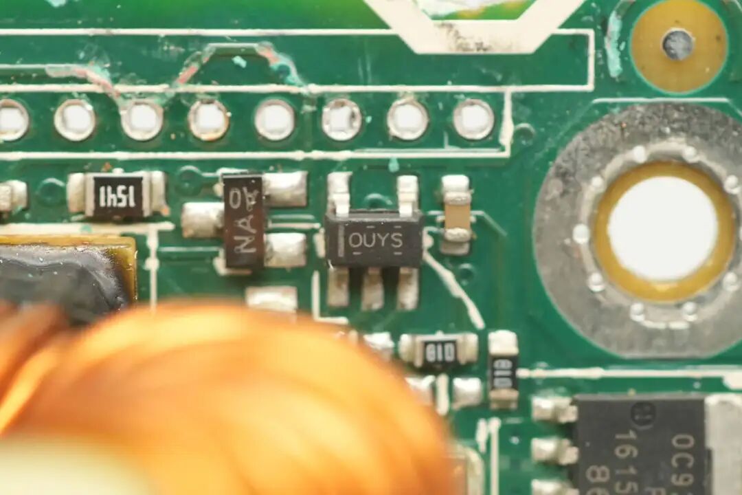 拆解报告：光宝1600W碳化硅白金牌服务器电源图77