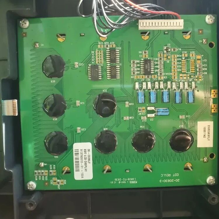 拆了台全球领先的热泵系统控制面板，看看都用了哪些元器件？有7颗牛屎~~