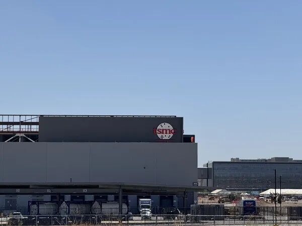 台积电美国晶圆厂视频首流出:EUV 造英伟达 AI 芯片全程曝光图2