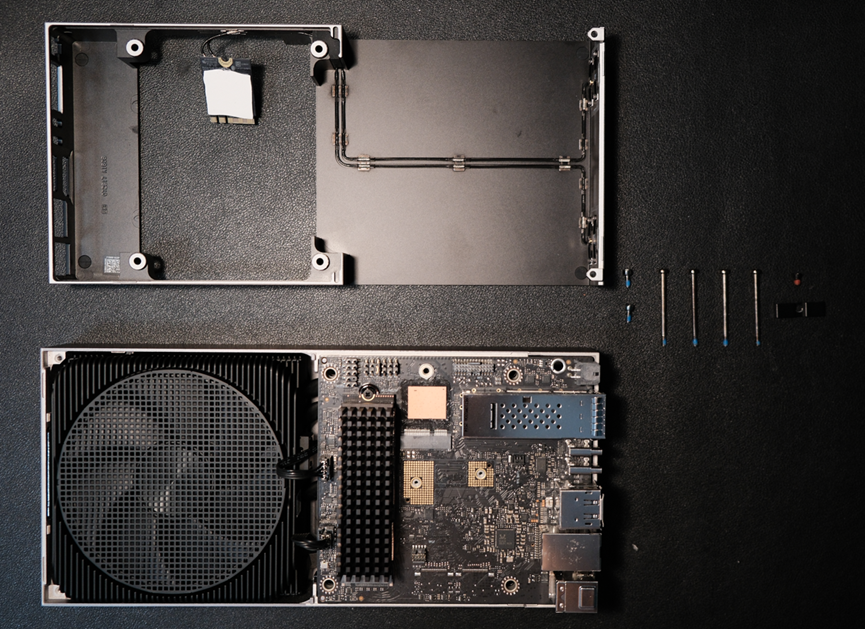 全网首拆,价值3万的英伟达Jetson AGX Thor Developer Kit拆解!图14