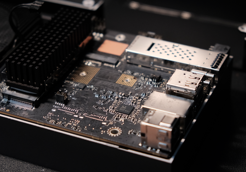 全网首拆,价值3万的英伟达Jetson AGX Thor Developer Kit拆解!图21