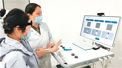 靠意念操作机械臂 凭脑电波控制无人机 脑机接口助你“心想事成”图3