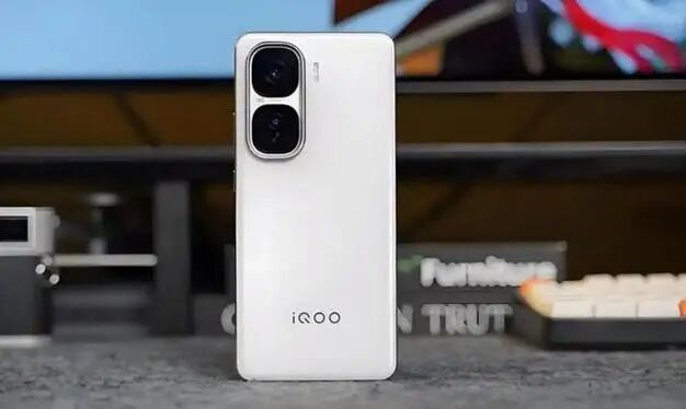 想要6年不换手机！10月“价格雪崩”的3款手机，512GB适合上班族图3