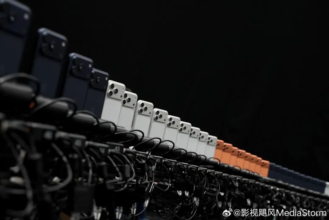 理想回应MEGA 行驶中起火,车主发声/雷军谈K90定价质疑:内存涨价太多/苹果着手调查部分iPhone 17 Pro褪色图6