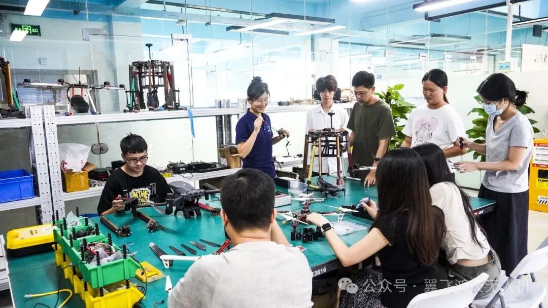 十五运模型航空决赛圆满收官,翼飞鸿天助力无人机梦想启航图23