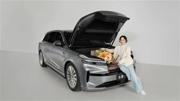 新车:小米YU7 GT再现身;SU7 Ultra推出前舱空气动力学免费升级服务;深蓝汽车推出购置税补贴方案;哈弗H6L配置公布图4