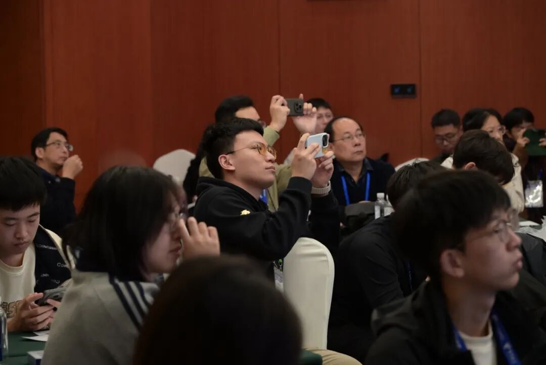冰城码力全开,共赴AI Coding英雄之旅!CEDxCNCC百度文心快码Meetup圆满落幕图11