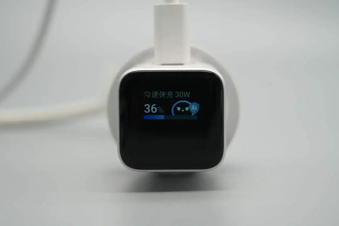 拆解报告:安克Nano 45W氮化镓屏显充电器图12