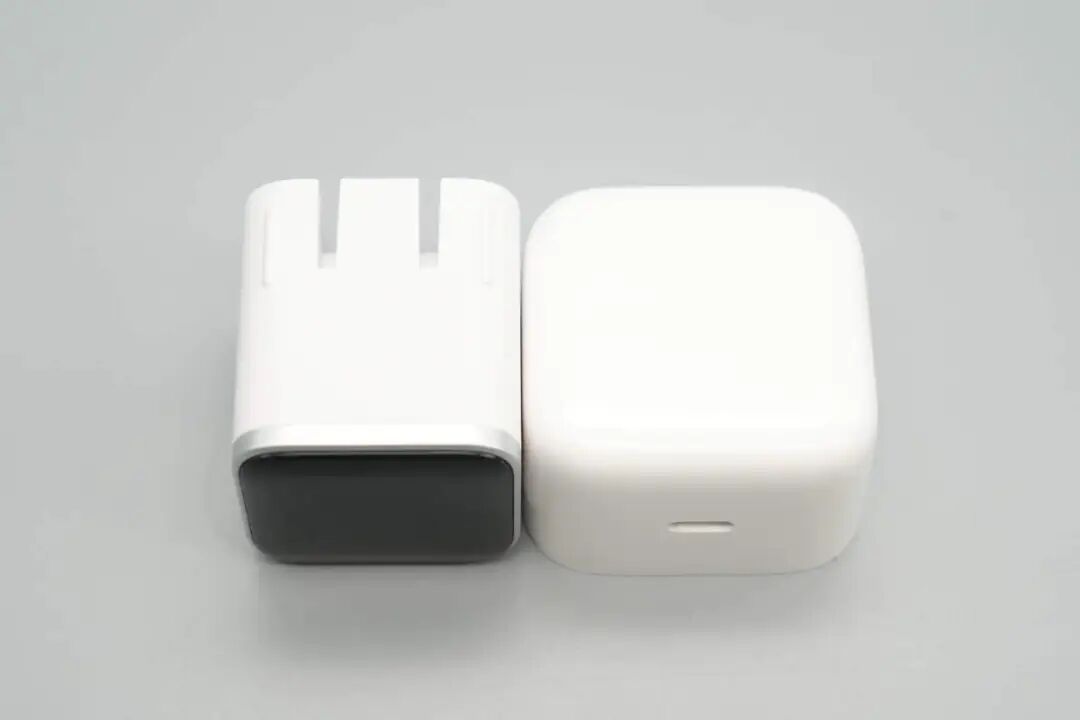 拆解报告:安克Nano 45W氮化镓屏显充电器图23