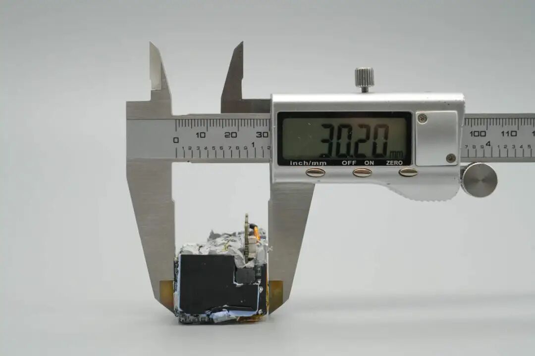 拆解报告:安克Nano 45W氮化镓屏显充电器图35