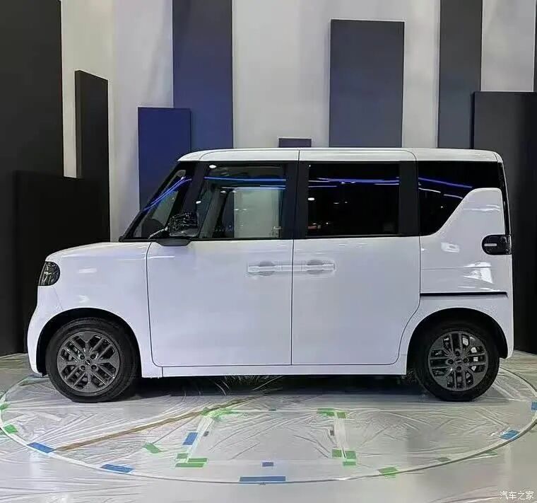 迪版五门“剁椒鱼头” 比亚迪K-Car实车曝光 侧滑门设计图2