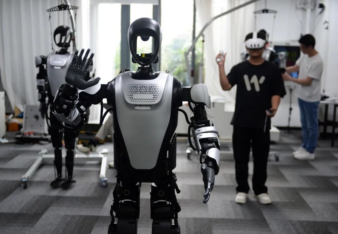 人形机器人排位赛,宇树、乐聚、智元都做对了什么?图5