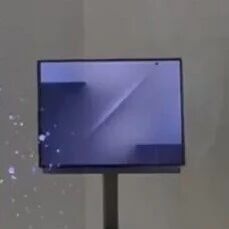 三星三折叠展出,首款内折三折叠