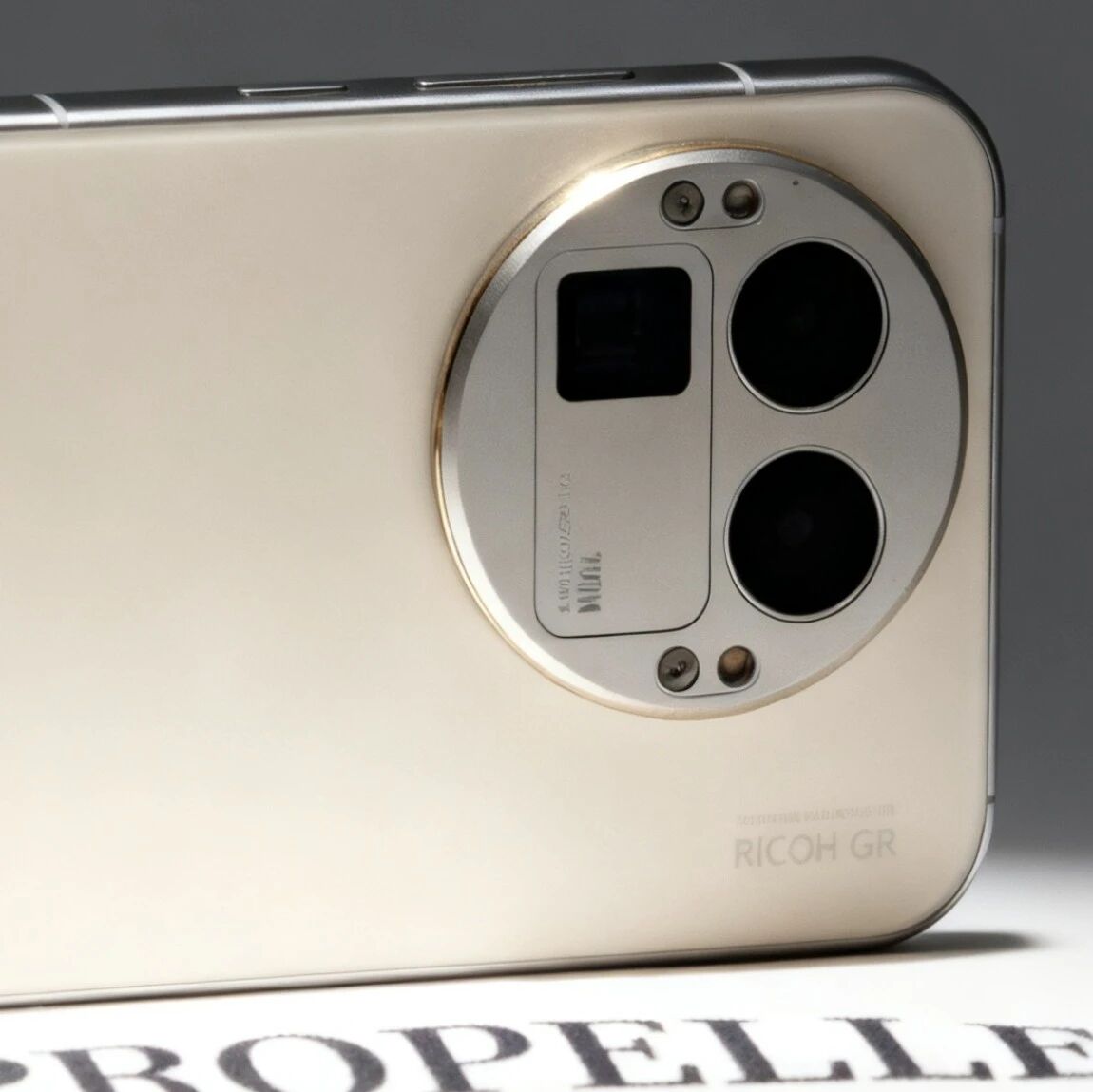 疯狂偷家苹果！国产豁出去了