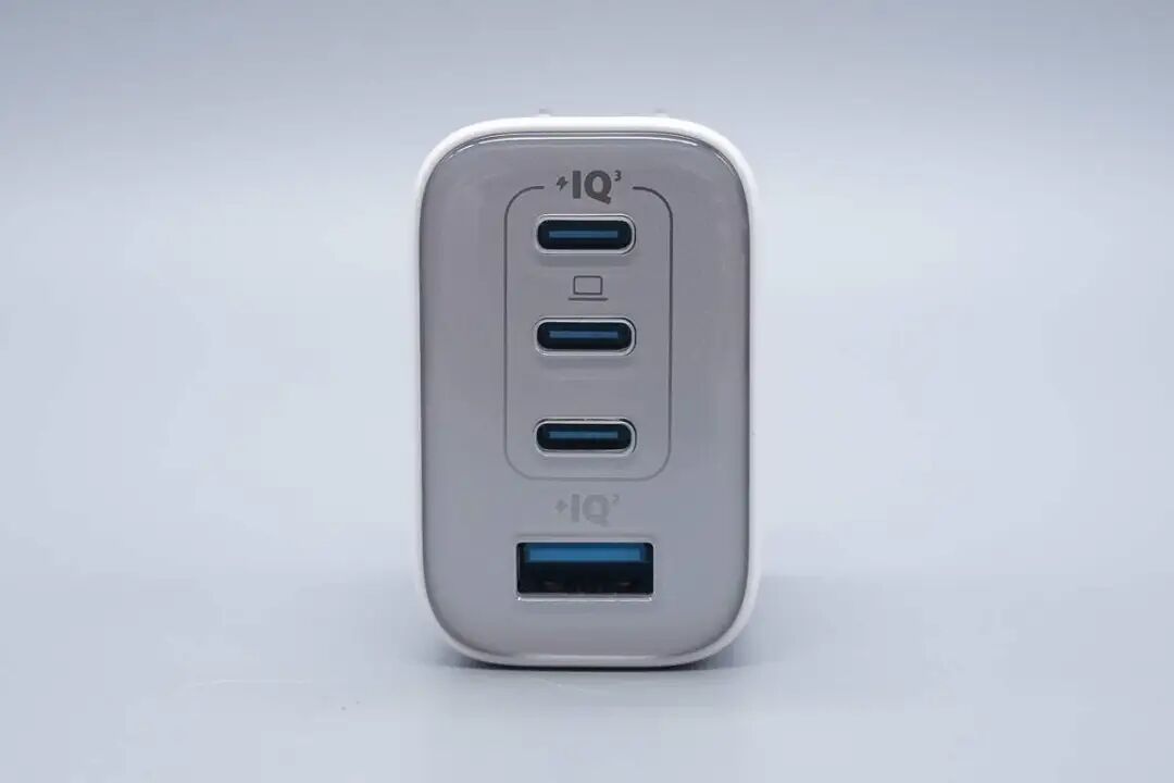 拆解报告:安克70W 3C1A氮化镓快充充电器图4