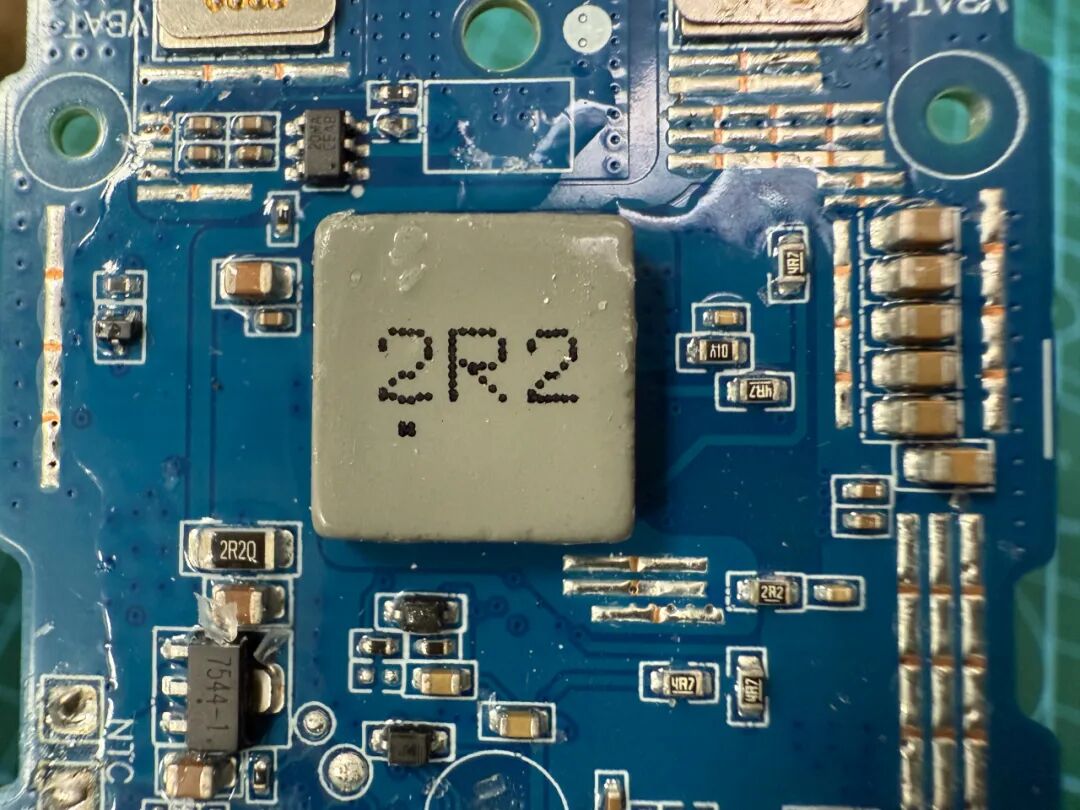 媳妇儿刚买了个支持快充的电能棒，还没开始用就被我拆解了图24