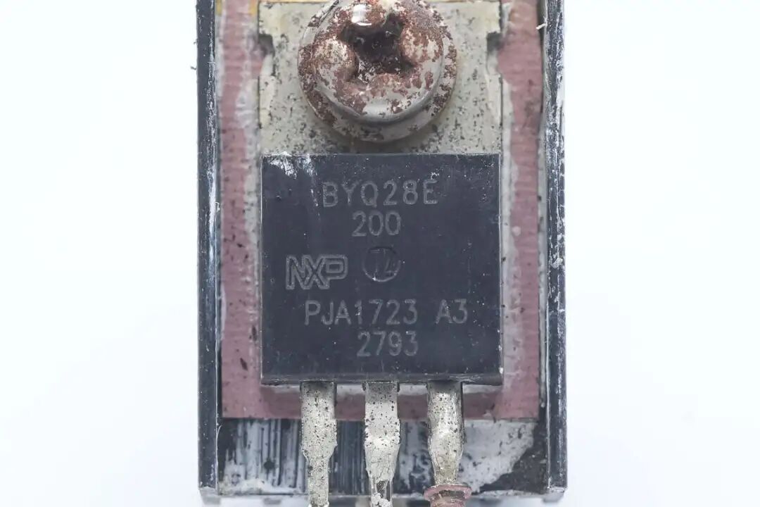 拆解报告:高斯宝电气15kW新能源汽车充电模块图160