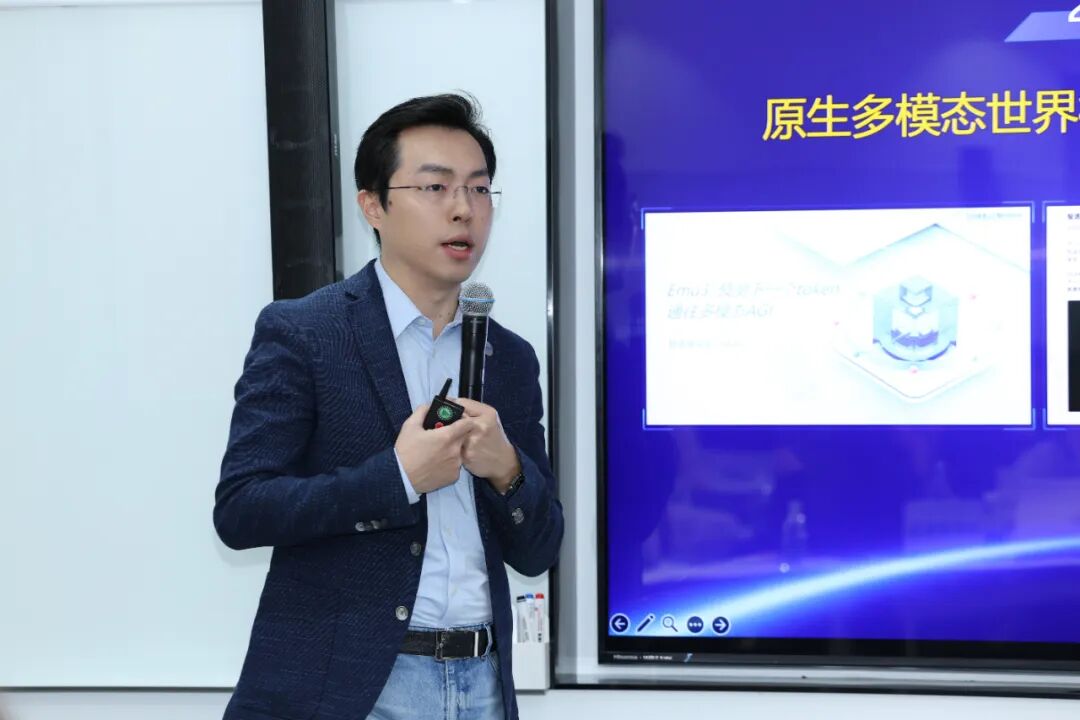 语言模型之后，智源 EMU3.5 找到了 AI 的「第三种 Scaling 范式」图1