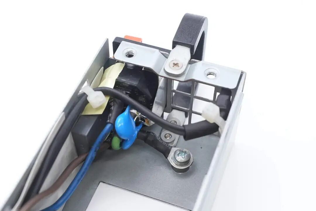 拆解报告:台达770W碳化硅服务器电源图18