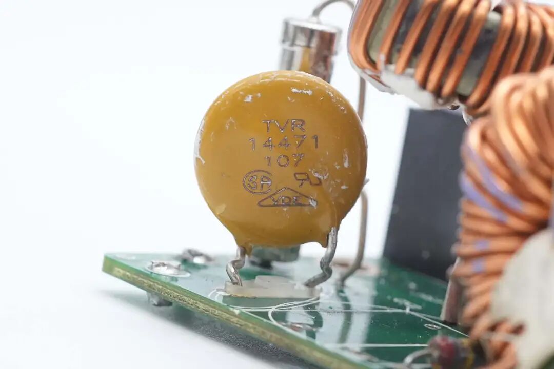 拆解报告:台达770W碳化硅服务器电源图35