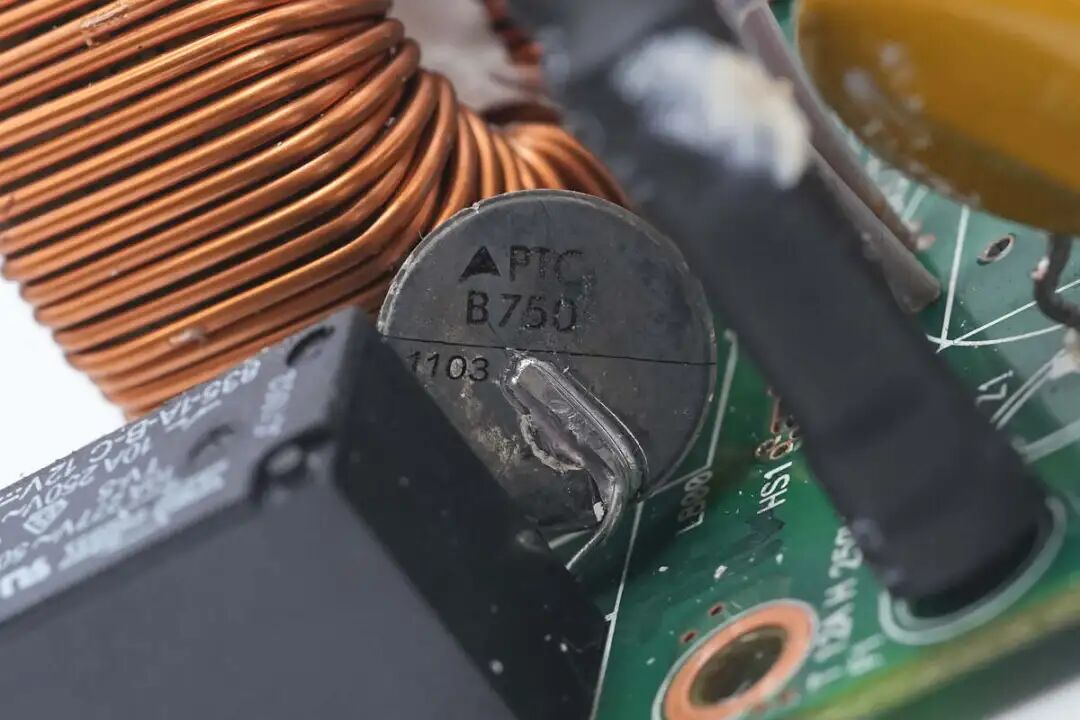 拆解报告:台达770W碳化硅服务器电源图44