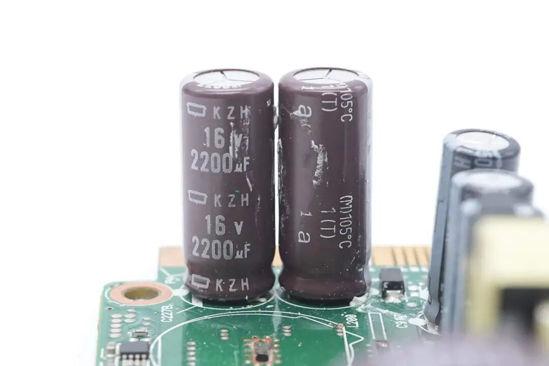 拆解报告:台达770W碳化硅服务器电源图70