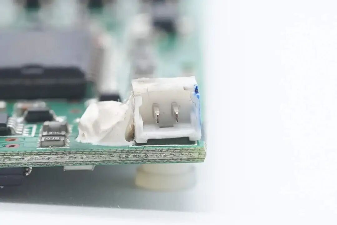 拆解报告:台达770W碳化硅服务器电源图111