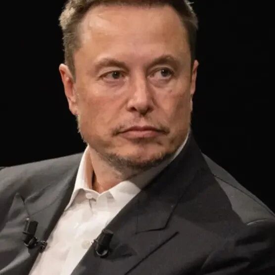 马斯克震怒，OpenAI奥尔特曼蹬鼻子上脸