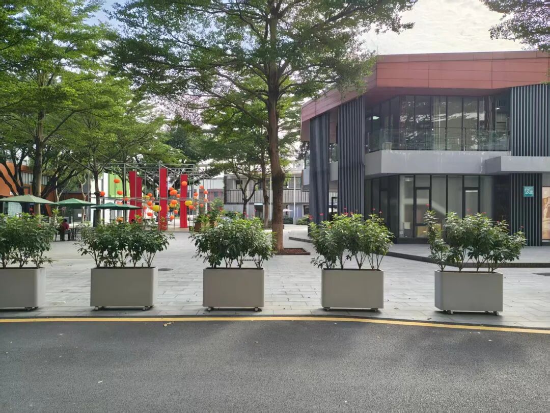 不到2000元！联想moto X70 Air上手：极致轻薄，却毫不妥协图8