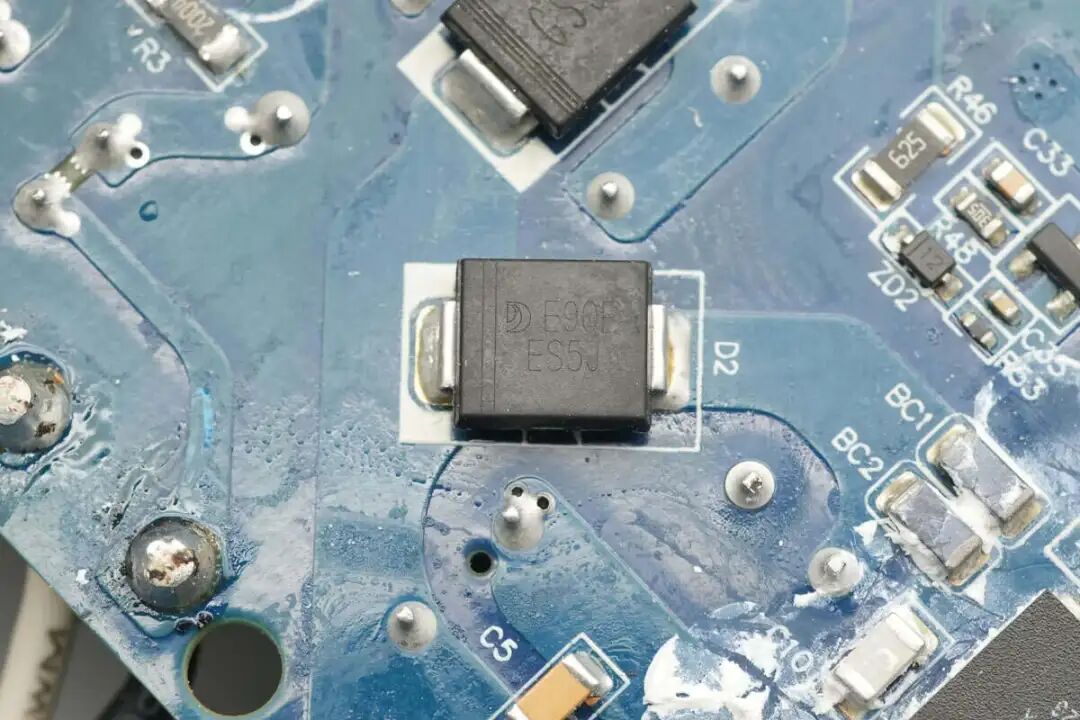 拆解报告:酷态科15号超级电能站图73